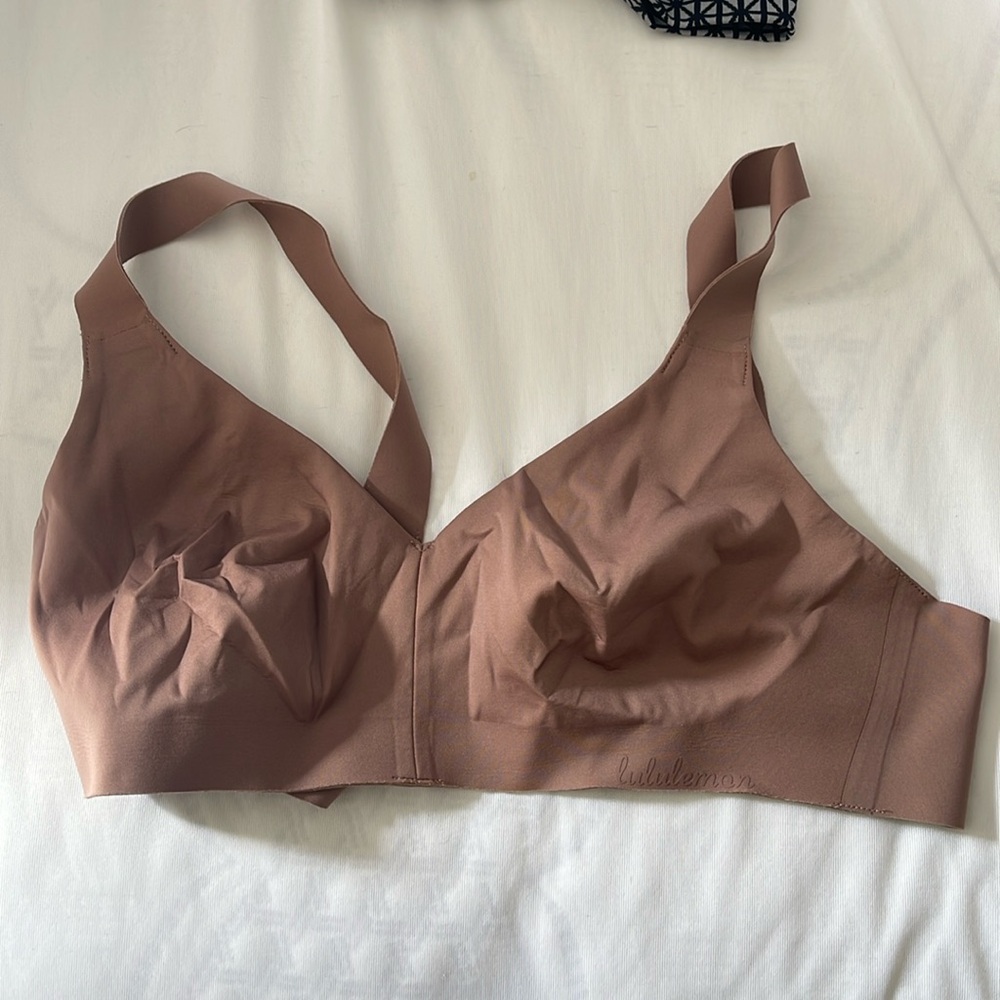 Lululemon 34c bra like new.